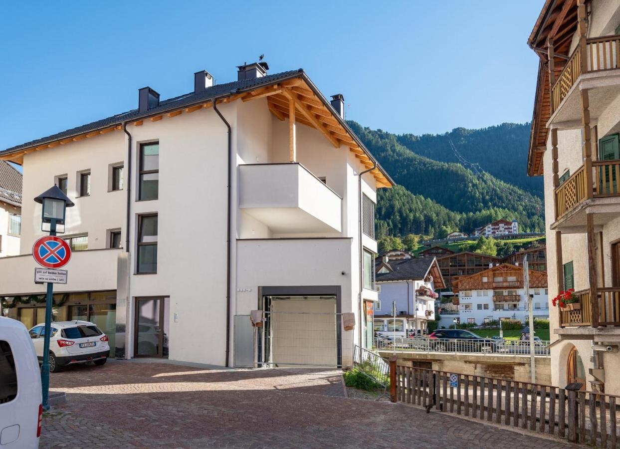 Central Home Apartment Ortisei Exteriör bild
